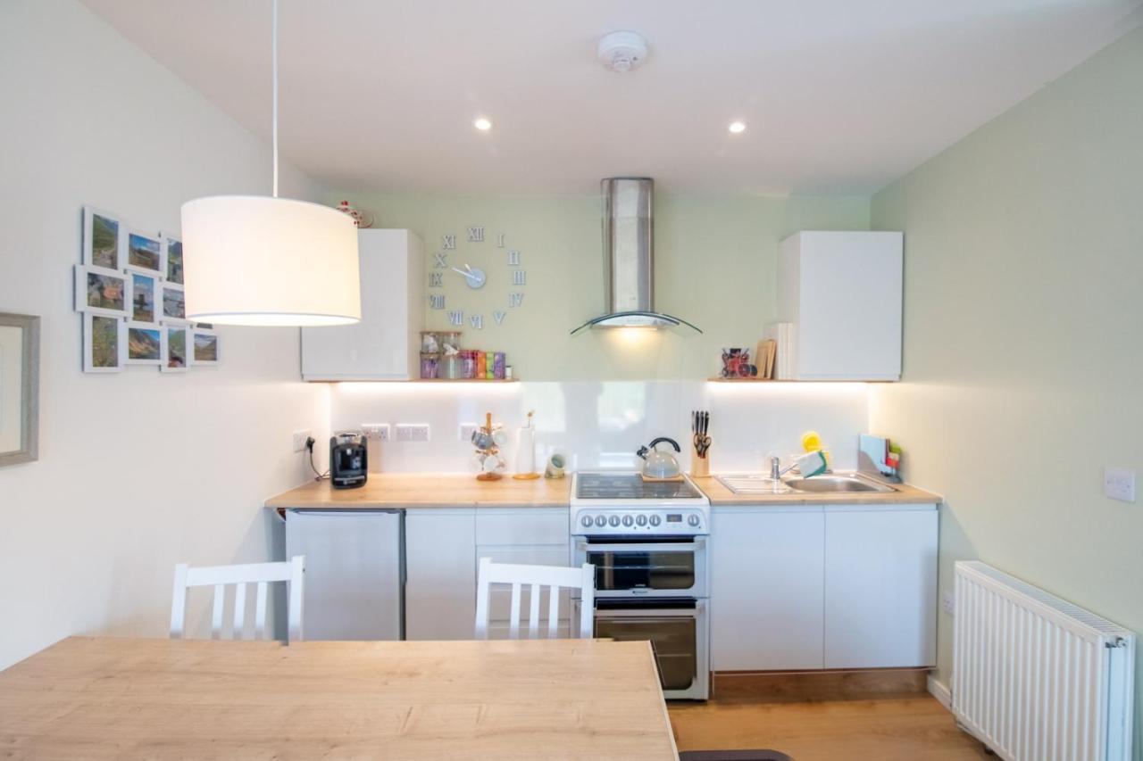 Allt Mor Rentals - Chalet With Hot Tub, And Studio Apartment No Hot Tub Roybridge Exterior foto