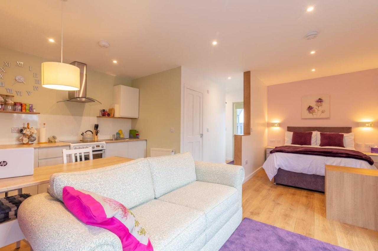 Allt Mor Rentals - Chalet With Hot Tub, And Studio Apartment No Hot Tub Roybridge Exterior foto