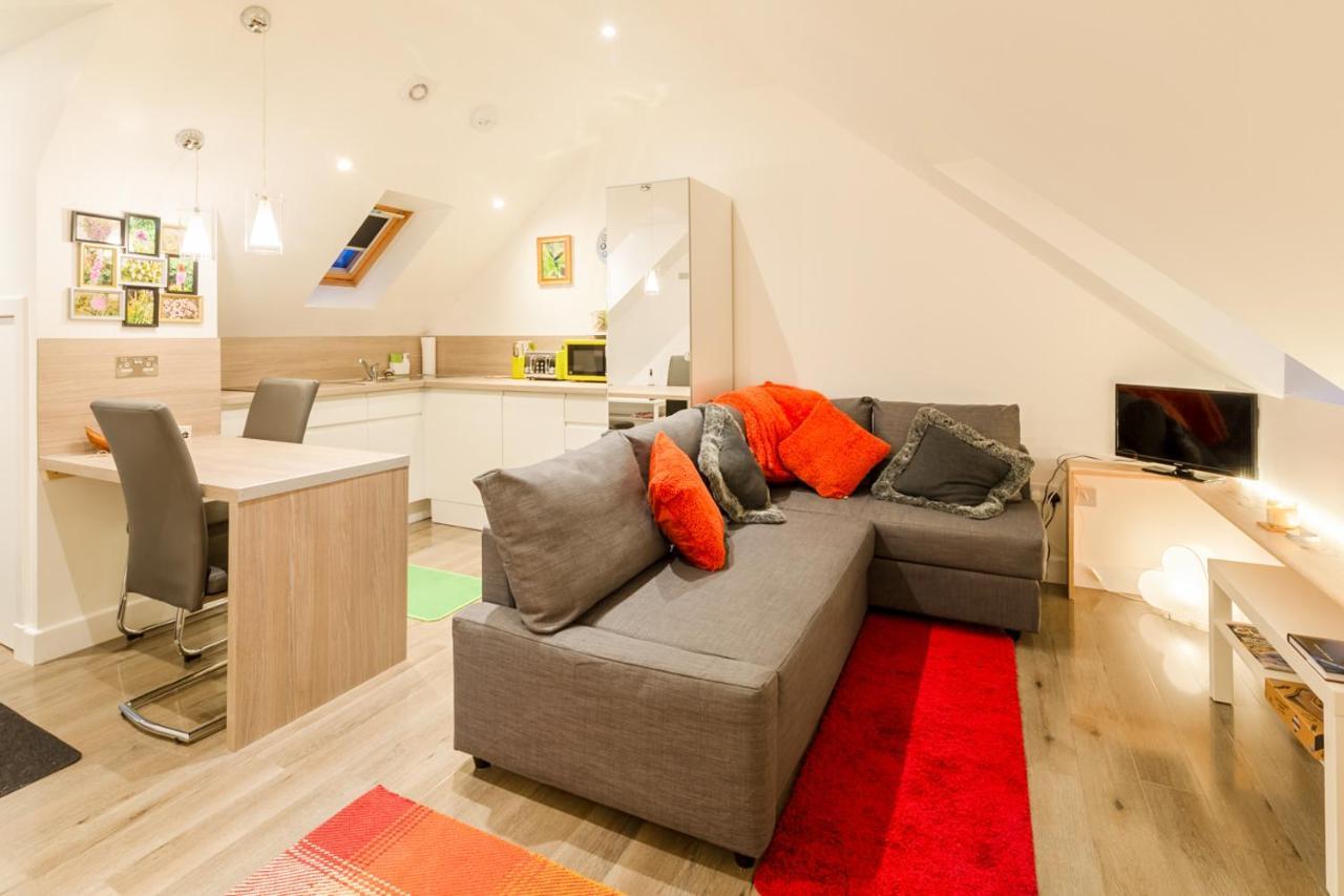 Allt Mor Rentals - Chalet With Hot Tub, And Studio Apartment No Hot Tub Roybridge Exterior foto