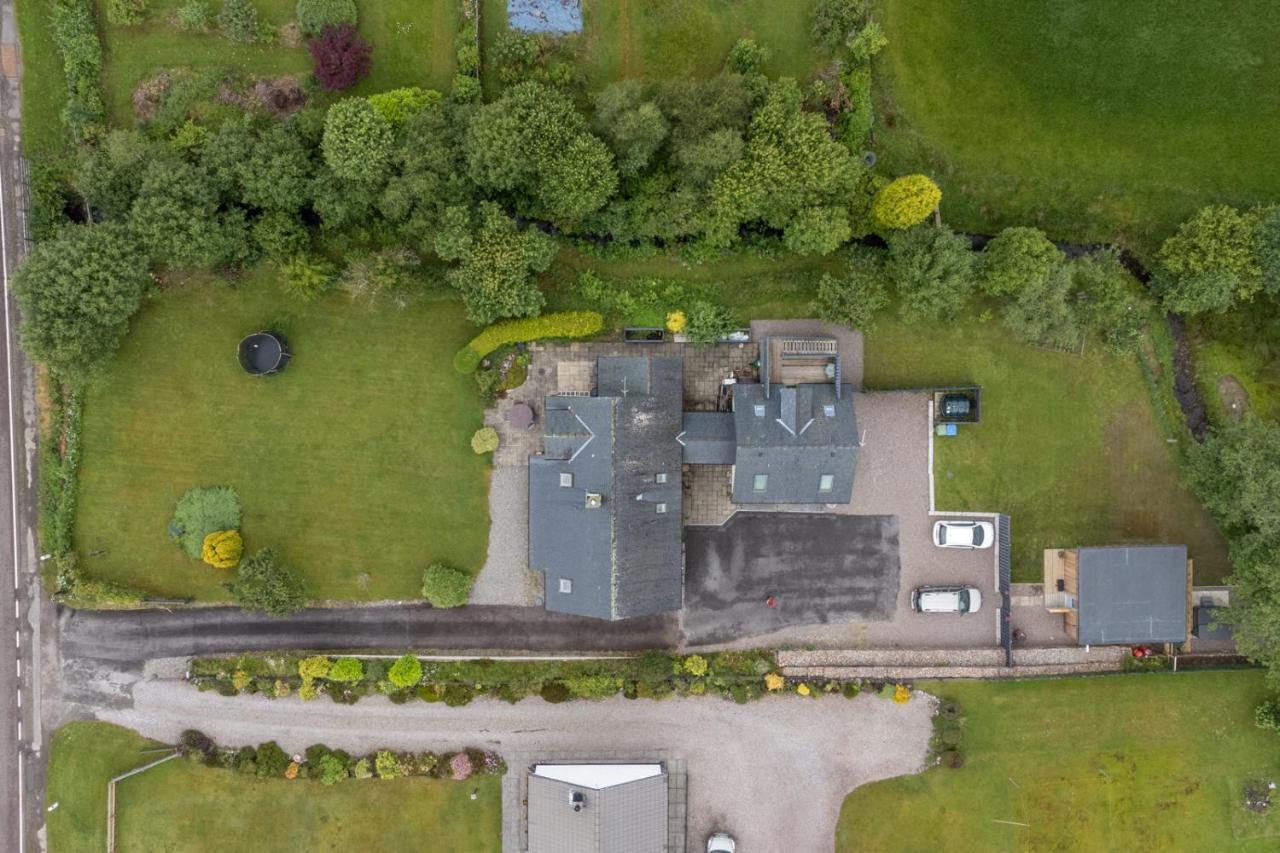 Allt Mor Rentals - Chalet With Hot Tub, And Studio Apartment No Hot Tub Roybridge Exterior foto