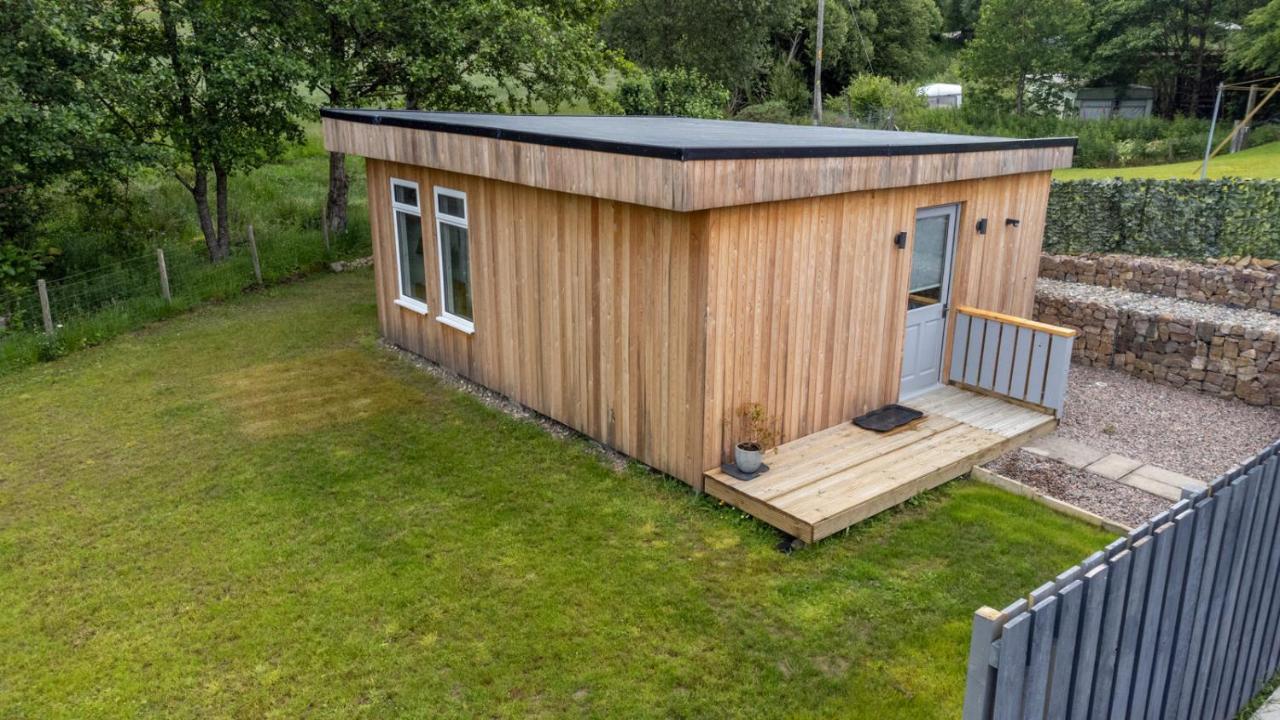 Allt Mor Rentals - Chalet With Hot Tub, And Studio Apartment No Hot Tub Roybridge Exterior foto